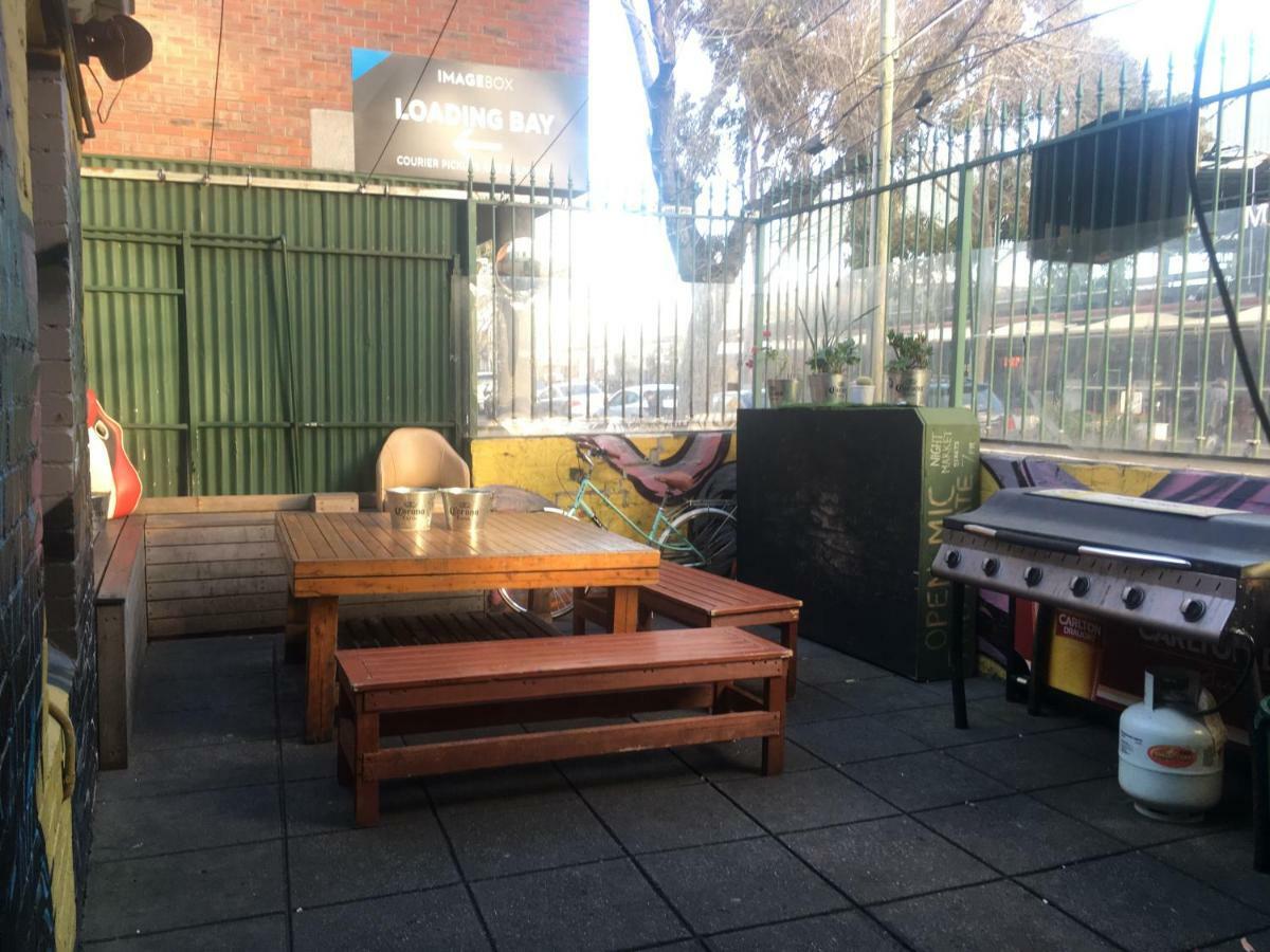 Market Tavern Hostel & Bar Melbourne Exterior photo